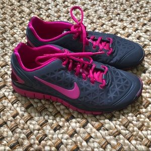 Nike Free fit 2 training sneaker size 8.